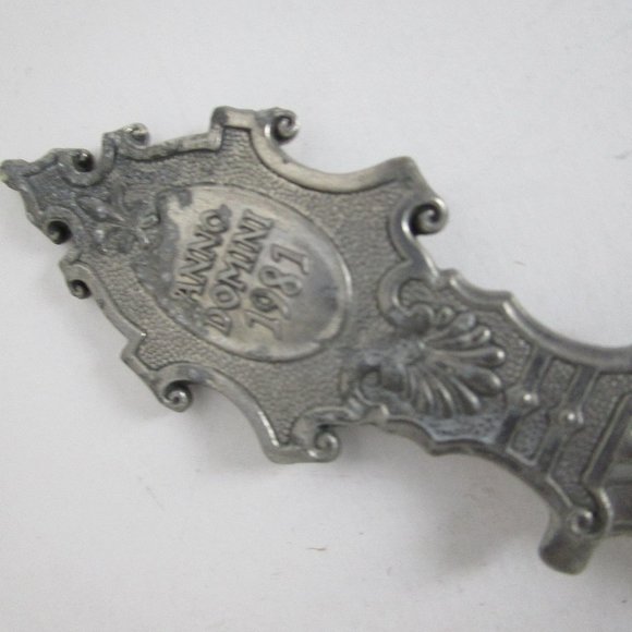 vintage pewter souvenir spoon - Picture 3 of 5